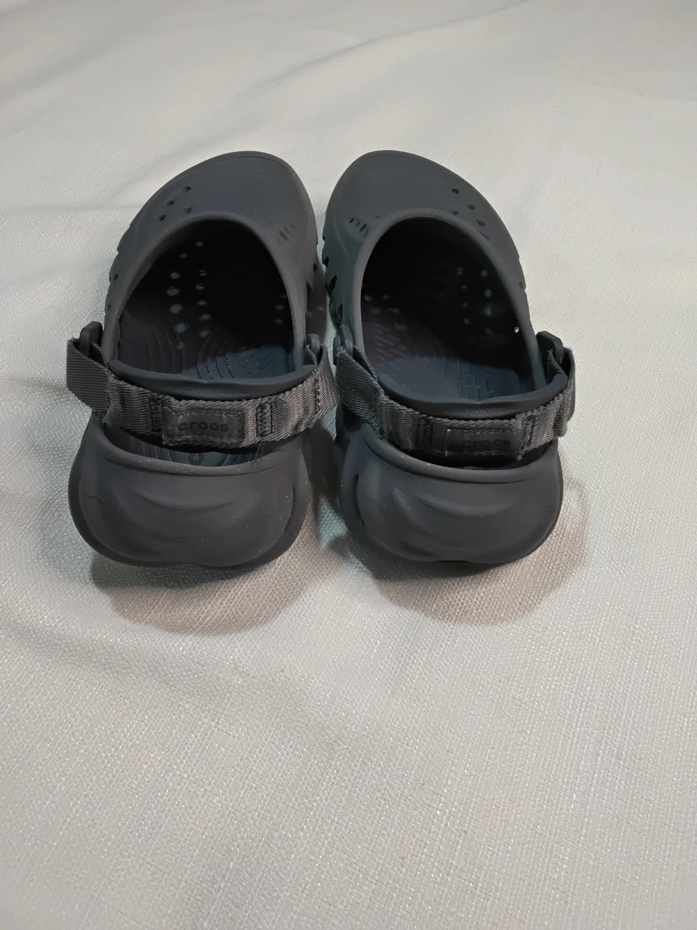 CROCS Echo Kids Classic Clog in Charcoal Sz J-6 Womens-8 Mules.
